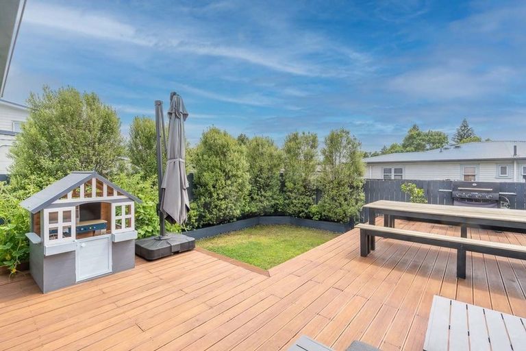 Photo of property in 3 Duncan Road, St Andrews, Hamilton, 3200