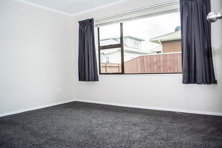 Photo of property in 5a Massey Street, Westown, New Plymouth, 4310