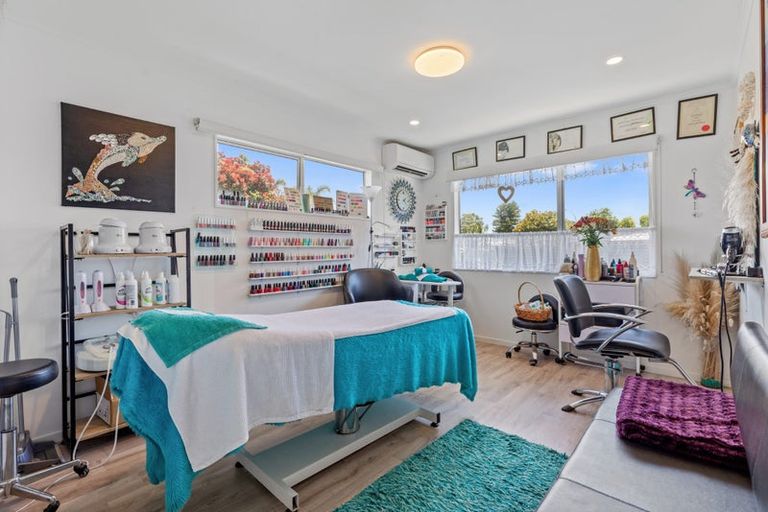 Photo of property in 211a Range Road, Papamoa Beach, Papamoa, 3118