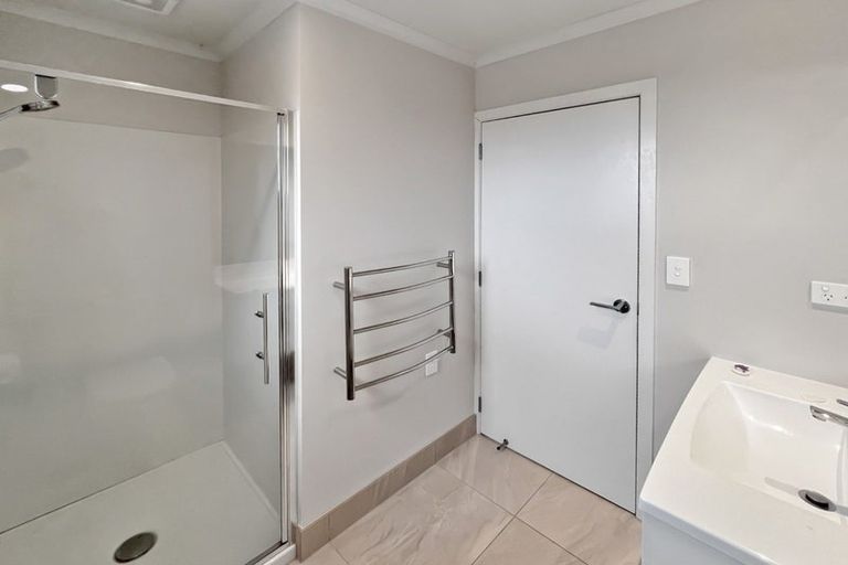 Photo of property in 91c Hobsonville Point Road, Hobsonville, Auckland, 0616