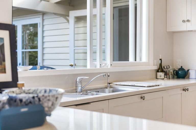 Photo of property in 13 Cameron Street, Takapuna, Auckland, 0622