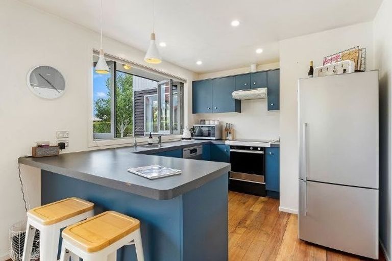 Photo of property in 22 Frye Crescent, Albert Town, Wanaka, 9305