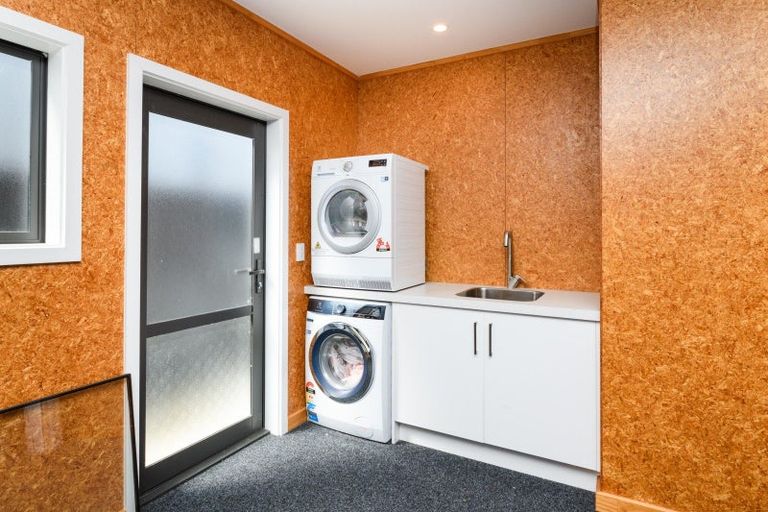 Photo of property in 14a Colombo Street, Hokowhitu, Palmerston North, 4410