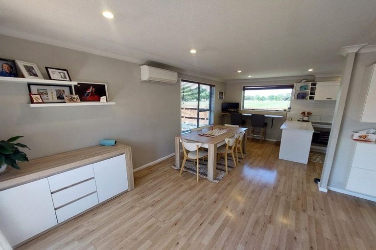 Photo of property in 39b Oakley Crescent, Hornby, Christchurch, 8042