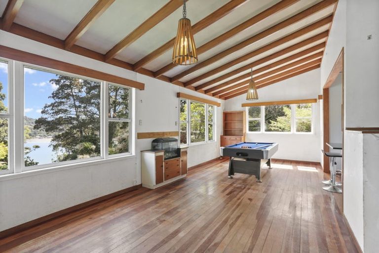 Photo of property in 39 Arapito Road, Titirangi, Auckland, 0604