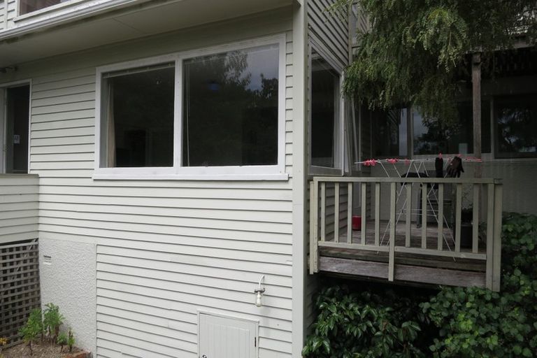 Photo of property in 42 Moana Road, Kelburn, Wellington, 6012