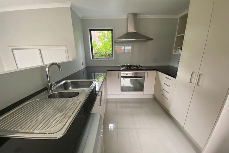 Photo of property in 8 Lane Cameron Place, Flat Bush, Auckland, 2019