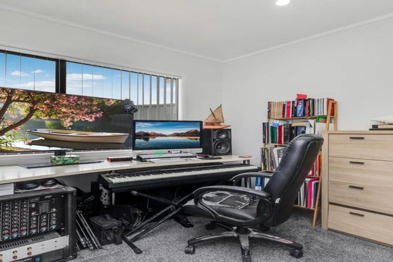 Photo of property in 1/4a Browns Road, Manurewa, Auckland, 2102