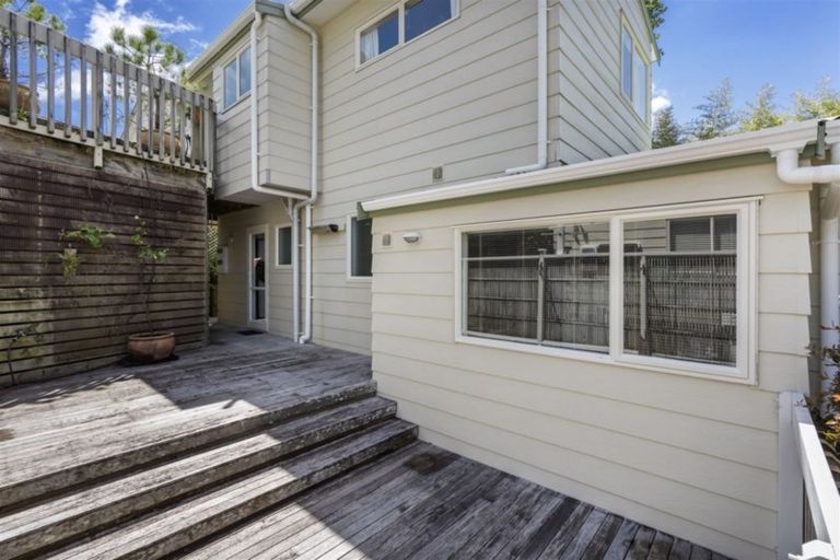 Photo of property in 2/7 Fordham Street, Beach Haven, Auckland, 0626