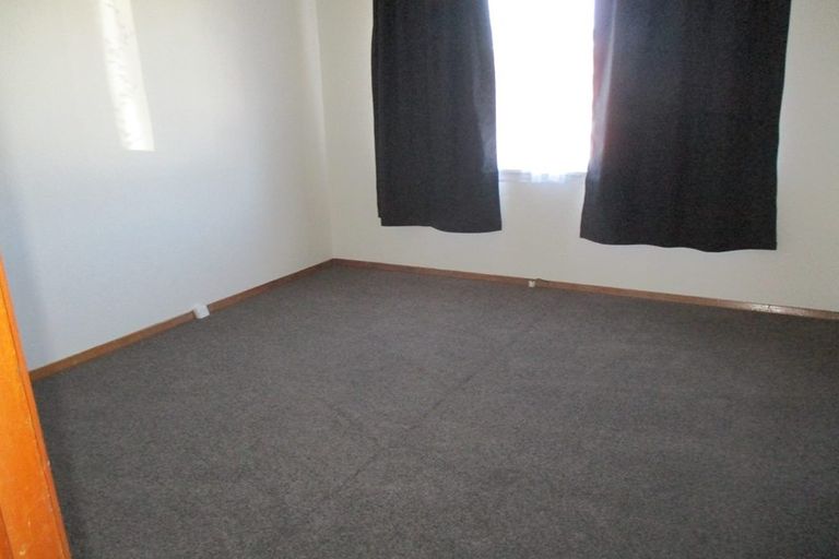Photo of property in 9 Birman Place, Cannons Creek, Porirua, 5024