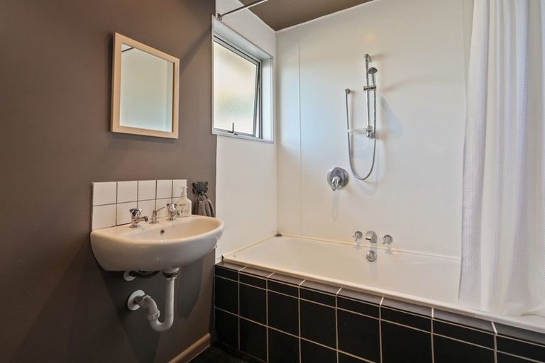 Photo of property in 72 Oram Avenue, New Brighton, Christchurch, 8061