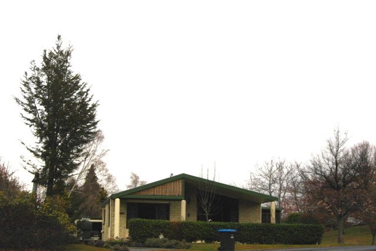 Photo of property in 10 Preston Drive, Arrowtown, 9302