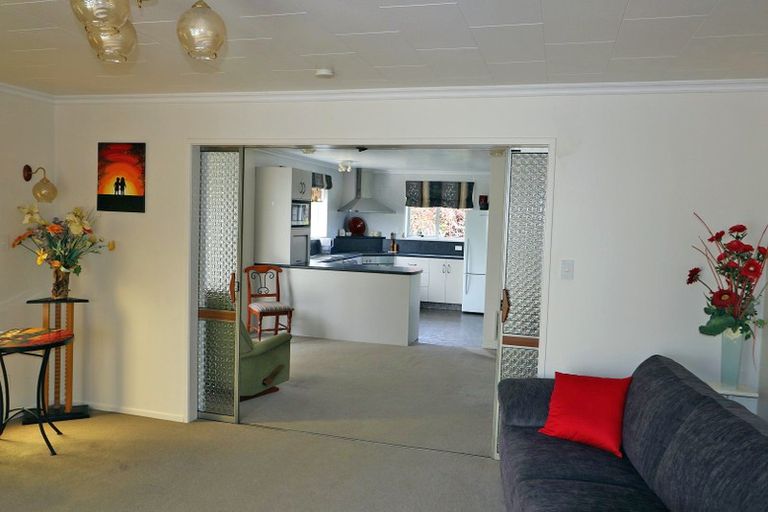 Photo of property in 26 Oberon Street, Stratford, 4332