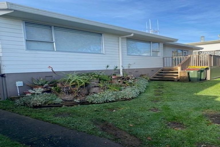 Photo of property in 27 Blomfield Street, Nawton, Hamilton, 3200