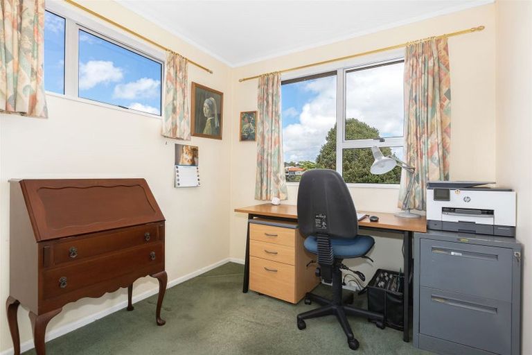 Photo of property in 20 Cassley Crescent, Papakowhai, Porirua, 5024