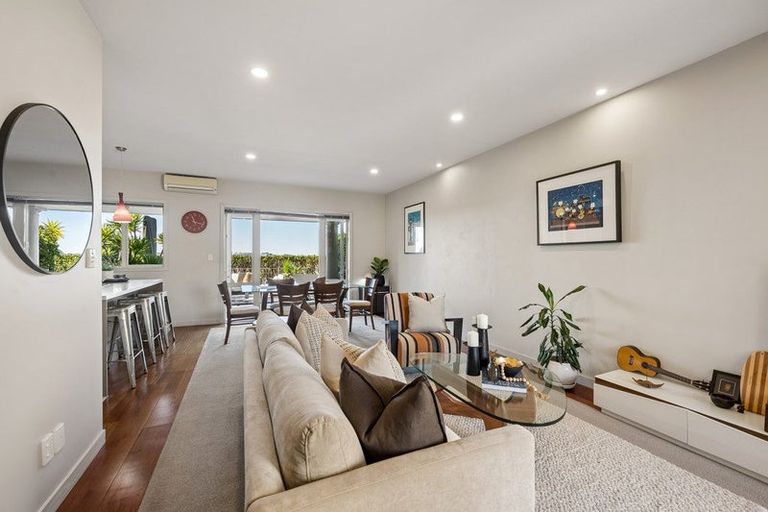 Photo of property in Point Ridge, 15/130 Gills Road, Albany Heights, Auckland, 0632