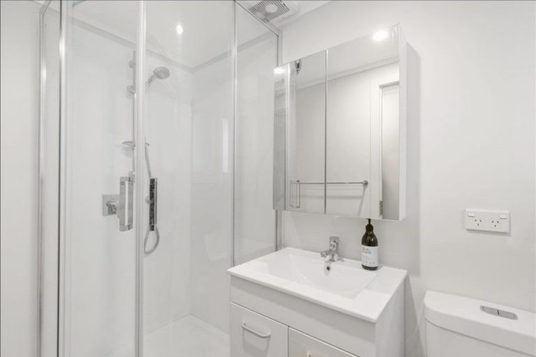 Photo of property in 2/386 Great South Road, Opaheke, Papakura, 2113