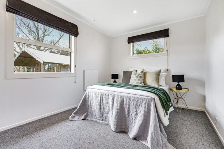 Photo of property in 84 Newcastle Road, Dinsdale, Hamilton, 3204