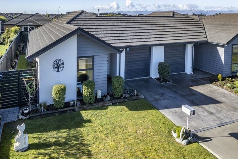 Photo of property in 17 Ragley Way, Rolleston, 7615