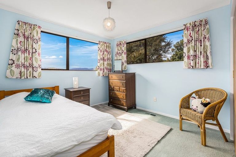 Photo of property in 7 Furneaux Grove, Whitby, Porirua, 5024