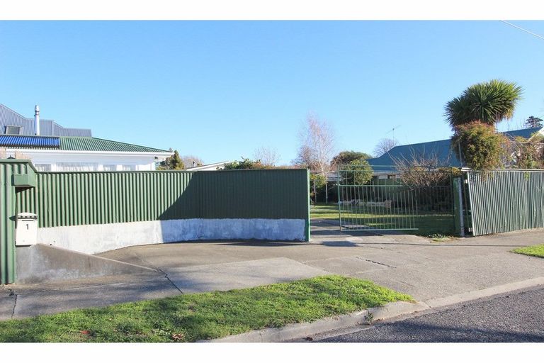 Photo of property in 1 Whitney Street, Blenheim, 7201