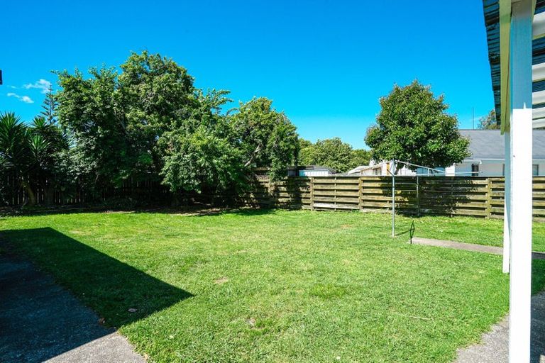 Photo of property in 18 Fairdale Avenue, Red Hill, Papakura, 2110