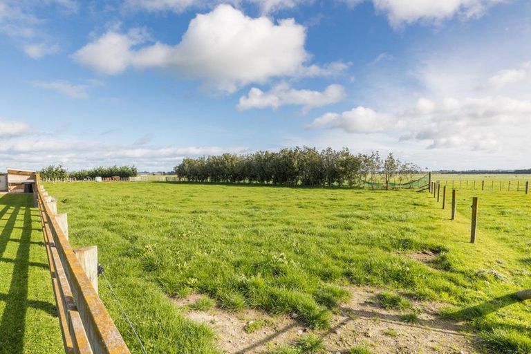 Photo of property in 2757 State Highway 1, Rongotea, Palmerston North, 4479