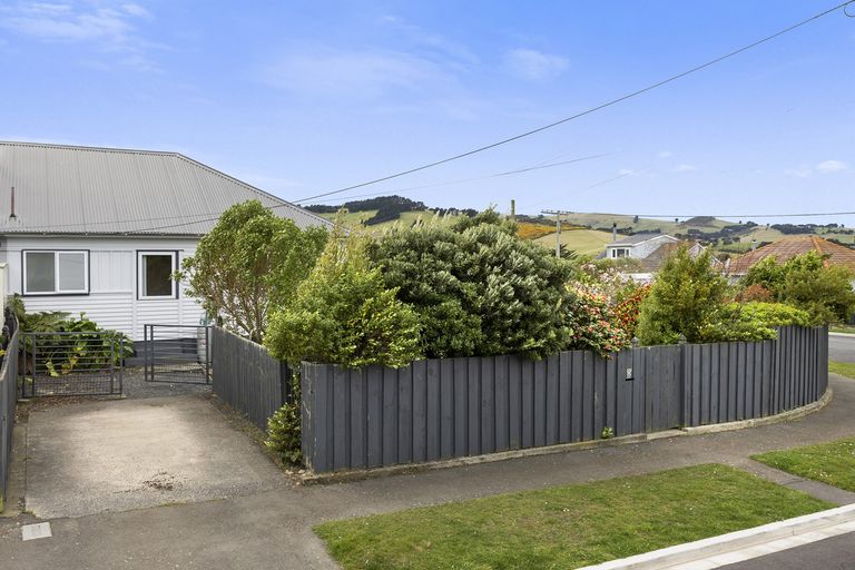 Photo of property in 15 Puketai Street, Andersons Bay, Dunedin, 9013