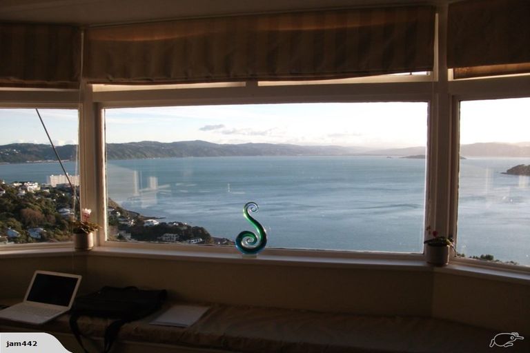 Photo of property in 126 Grafton Road, Roseneath, Wellington, 6011