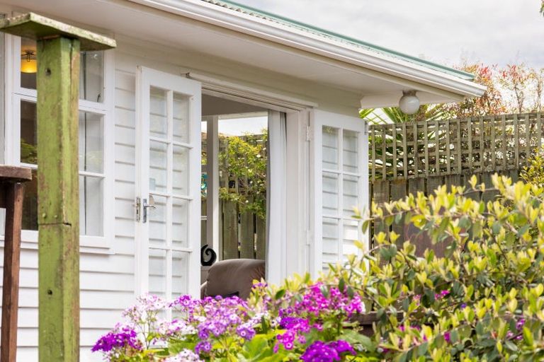 Photo of property in 32 Tui Road, Raumati Beach, Paraparaumu, 5032