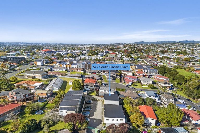Photo of property in 6/7 South Pacific Place, Henderson, Auckland, 0612