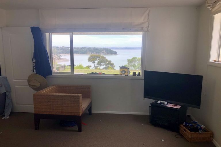 Photo of property in 32 Arama Avenue, Titirangi, Auckland, 0604