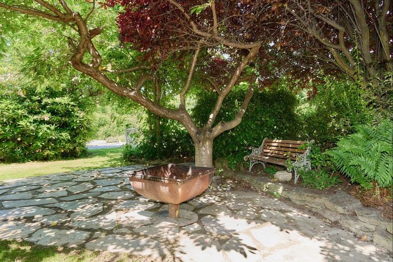 Photo of property in 5 Mcdonnell Road, Arrowtown, 9302