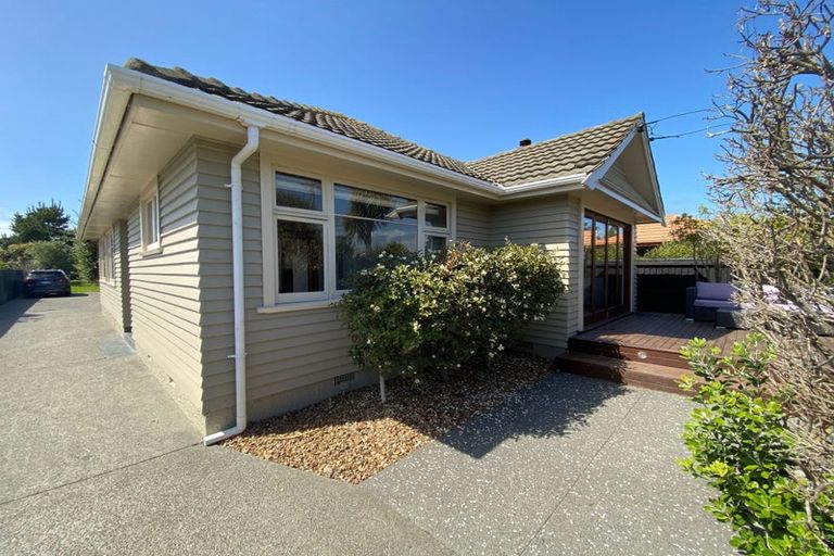 Photo of property in 11 Estuary Road, New Brighton, Christchurch, 8061