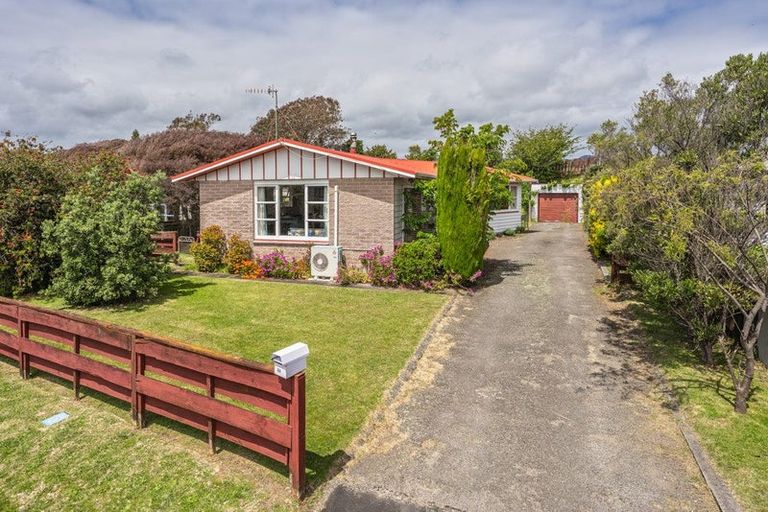 Photo of property in 64 Michael Road, Paraparaumu Beach, Paraparaumu, 5032