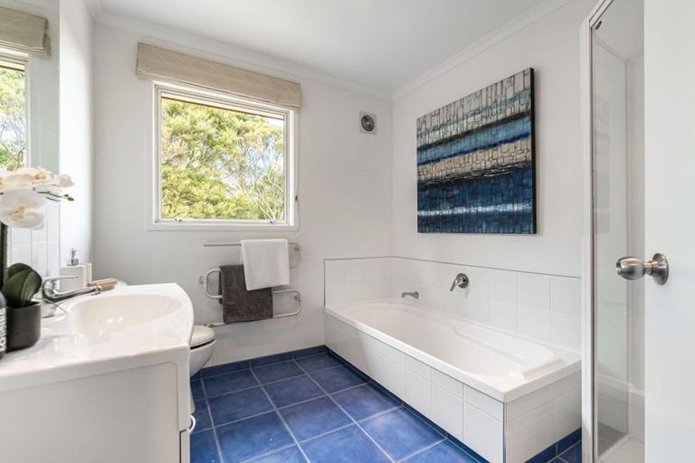 Photo of property in 28a Park Road, Glenfield, Auckland, 0629