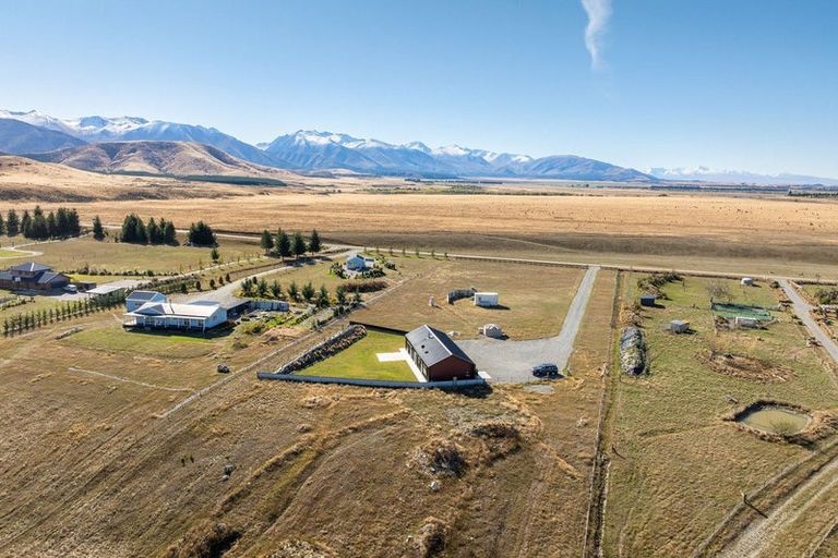 Photo of property in 39 Ben Ohau Road, Ben Ohau, Twizel, 7999
