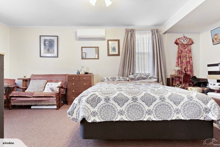 Photo of property in 26 Tanera Crescent, Brooklyn, Wellington, 6021