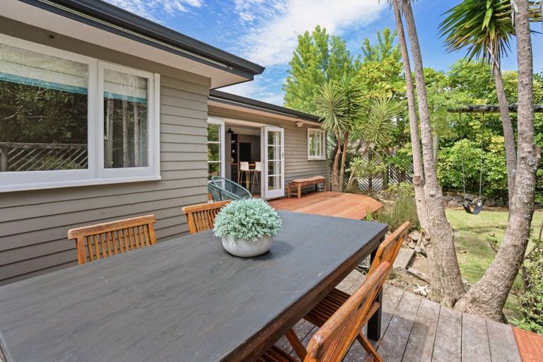 Photo of property in 37 Haruru Falls Road, Haruru, 0204