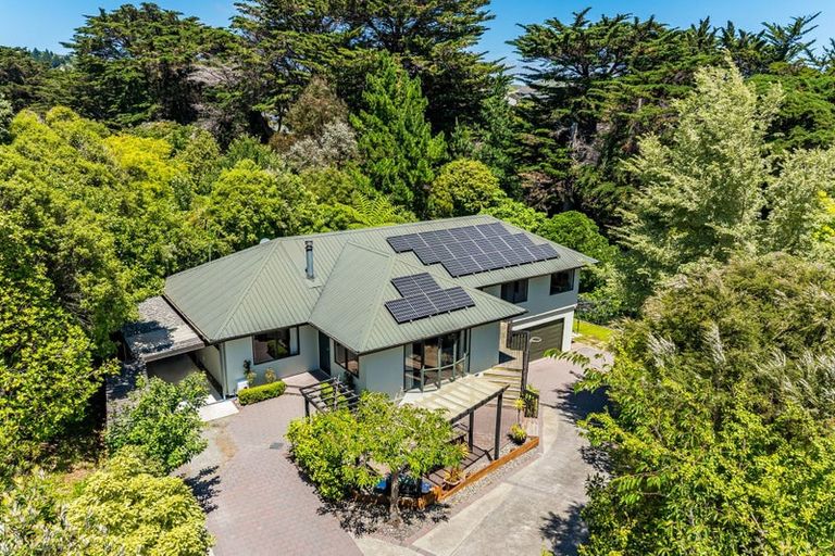 Photo of property in 4 Joseph Banks Drive, Whitby, Porirua, 5024