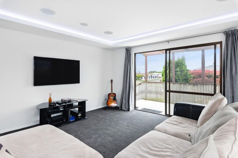 Photo of property in 10 Martin Harvey Street, Levin, 5510