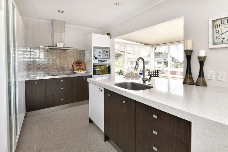 Photo of property in 1/91 Aberdeen Road, Castor Bay, Auckland, 0620