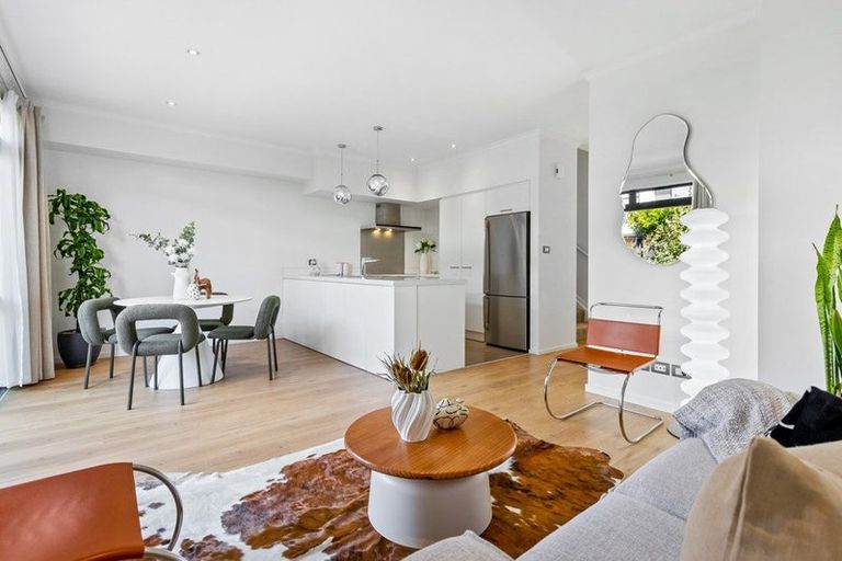 Photo of property in 33 Wallace Road, Hobsonville, Auckland, 0616