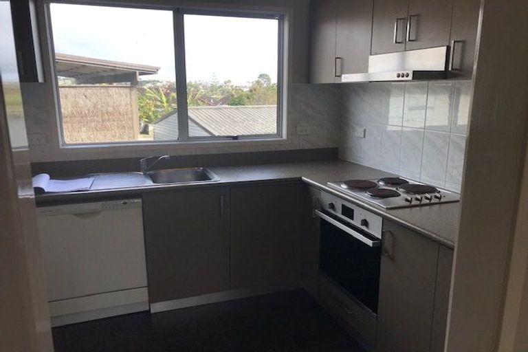 Photo of property in 7 Devonshire Road, Unsworth Heights, Auckland, 0632