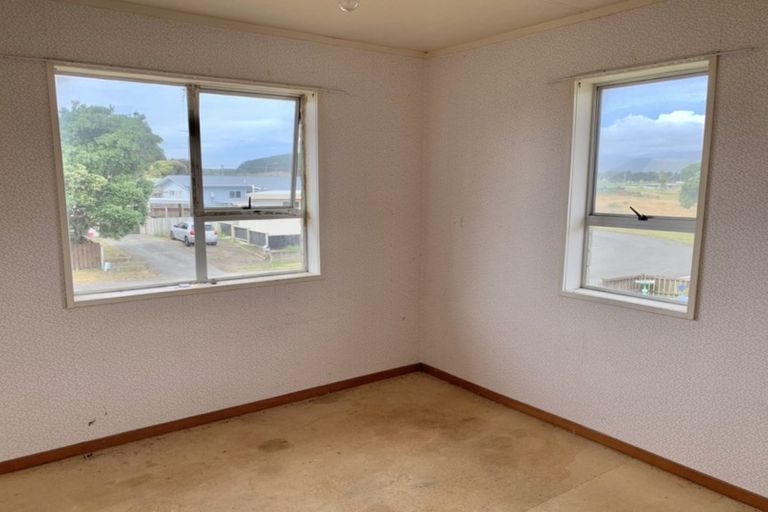 Photo of property in 3 Robert Mckeen Street, Otaki Beach, Otaki, 5512