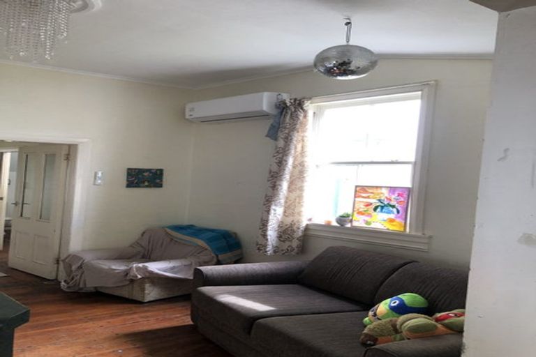 Photo of property in 12 Wilson Street, Newtown, Wellington, 6021