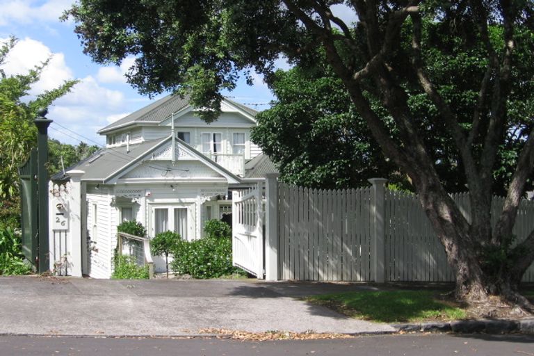 Photo of property in 3/26a Fairview Road, Mount Eden, Auckland, 1024