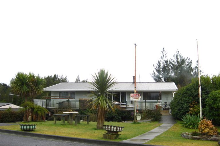 Photo of property in 5 Brownlee Drive, Moana, 7872