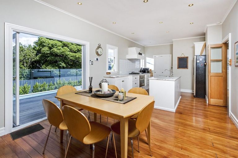 Photo of property in 209 Hurstmere Road, Takapuna, Auckland, 0622