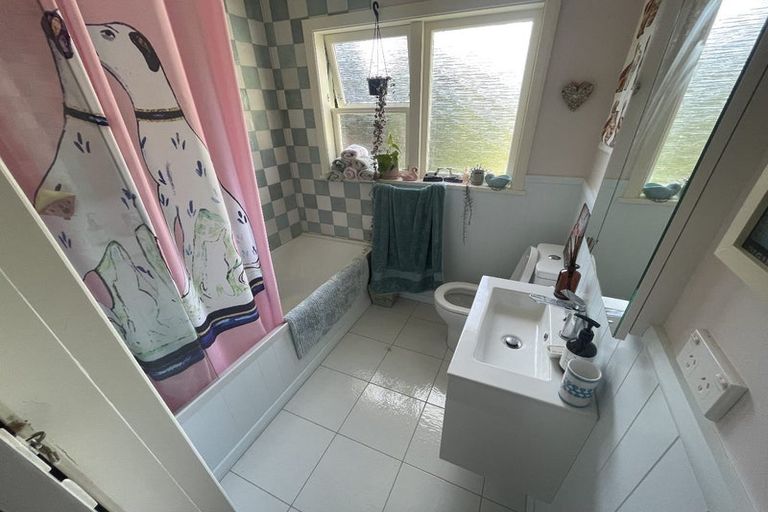 Photo of property in 26 Faulke Avenue, Wainuiomata, Lower Hutt, 5014